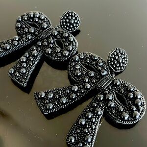 Big black bow earrings